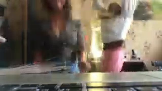 Подарок подруге на День Рождения смотреть онлайн
