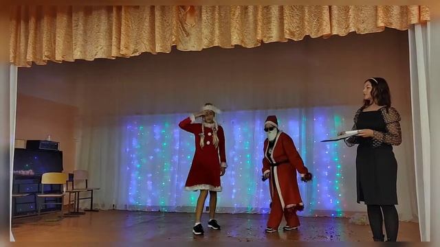 Прикольный Новый год смотреть онлайн