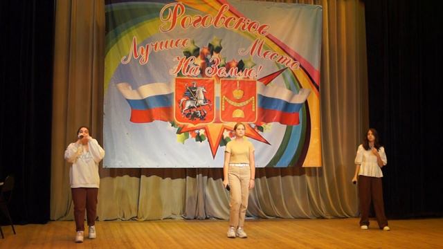 Солисты ЭКС ВЭА "Камертон" песня "Кажется" смотреть онлайн