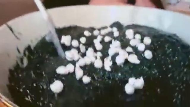 Изменила слайм!!!! прилипает к рукам и к столу!!!!! Фу ,как изменить слайм?! смотреть онлайн