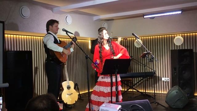 Трио ROMANCERA-- в Гнездо Глухаря--вокал Юлия Фардзинова--Пой..Звени..Моя Гитара))9 ноября)) смотреть онлайн