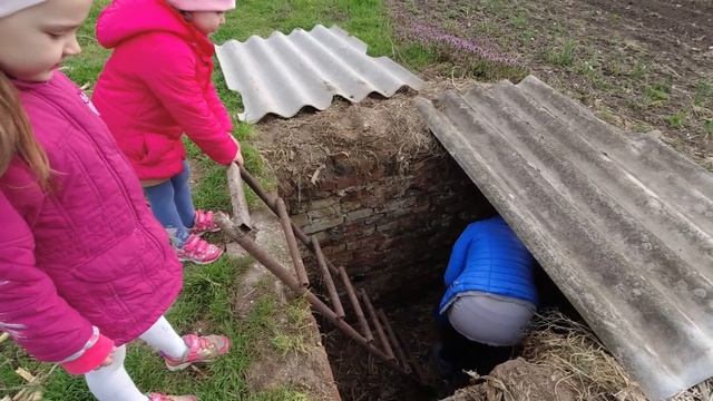 СМЕНИЛИ ТРАНСПОРТ / ОКОЛЬНЫМИ ПУТЯМИ смотреть онлайн