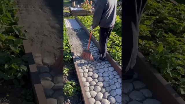 Дорожка из бетонных камней смотреть онлайн