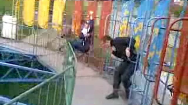 Мне надоело, я пошел смотреть онлайн