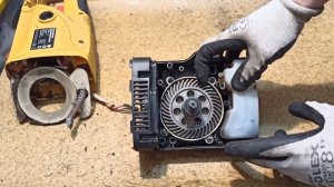 Достойная пила от exspert YT 4795 Ремонт электропилы. Замена шестерни на металлическую