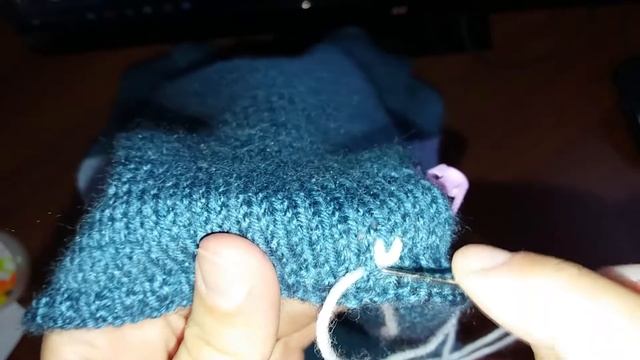 Свитер на мальчика (возраст 2 - 2,5 года) ЧАСТЬ 2 (вышиваем зайца) смотреть онлайн