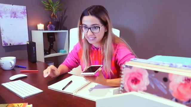 Consulting a Psychic for Inspiration & Setting Goals for the New Year! | Isabel Palacios смотреть онлайн