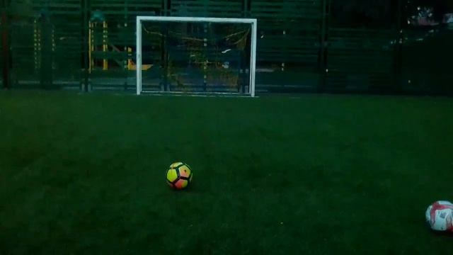 СТАРЫЙ МЯЧ vs НОВЫЙ МЯЧ смотреть онлайн