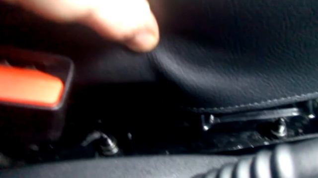 Скрип водительского сиденья Лада Ларгус. Как я его победил)))