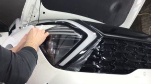Как бронировать фары на примере Киа Спортейдж (таймлапс)