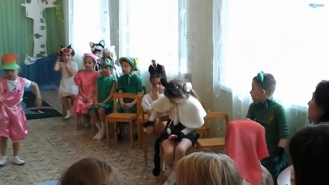 Костюм кошки, поросёнка и лягушки смотреть онлайн