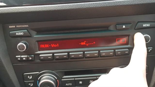How to increase AUX volume on BMW Professional Radio смотреть онлайн