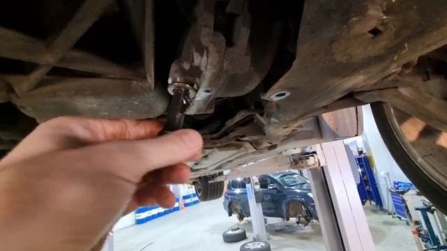 В Автосервисе KraftTech #krafttechservise BMW! Технический осмотр. Стружка в переднем редукторе.