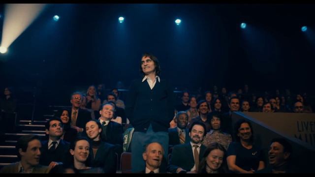 Артур представляет себя в шоу Франклина . Joker(2019) смотреть онлайн