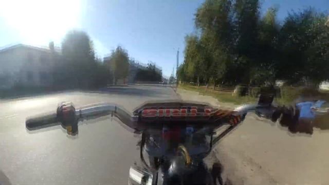 Покатушки на питбайке Ирбис ттр 110, голубь влетел в шлем смотреть онлайн