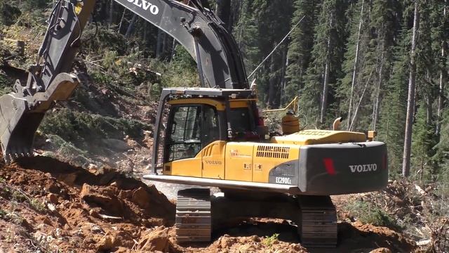 Volvo EC290CL | Building a Logging Road | Northamerica Tour '17 смотреть онлайн