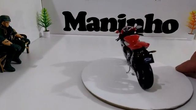 MV Agusta F3 800 Miniatura 1/18
