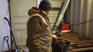 Как работать УШМ? Болгарка от себя или на себя?