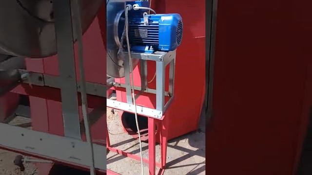 Тепловая пушка на пеллетах GRV 300 работает автоматически, экономнее газовой и электрической