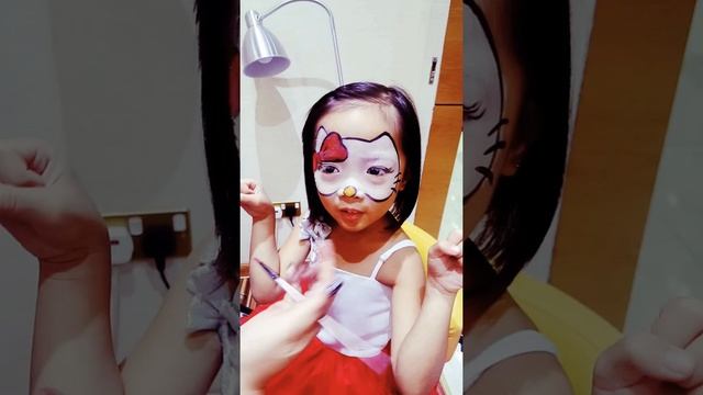 Cute PRETTY kids for cartoons MakeUp.. смотреть онлайн