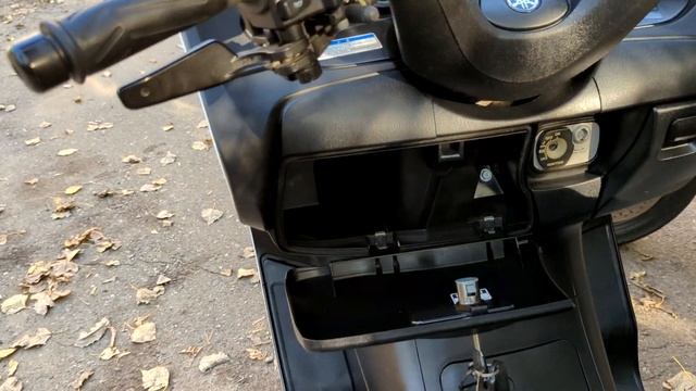 Honda Silverwing 400 vs Yamaha Grand Majesty 400. Какой лучше? смотреть онлайн