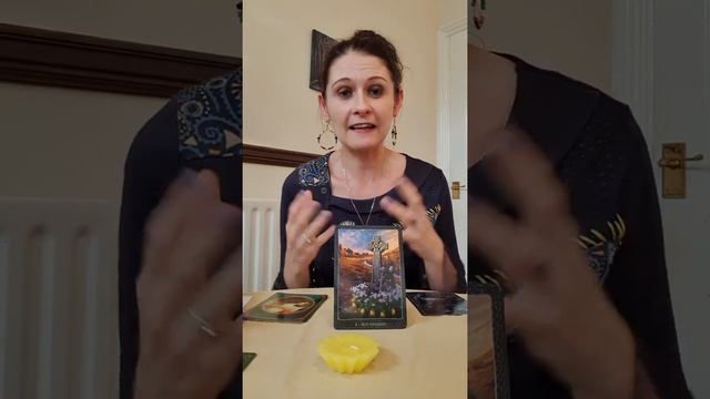 PICK A PILE ? EARTH WISDOM AND THE ARCHANGELS смотреть онлайн