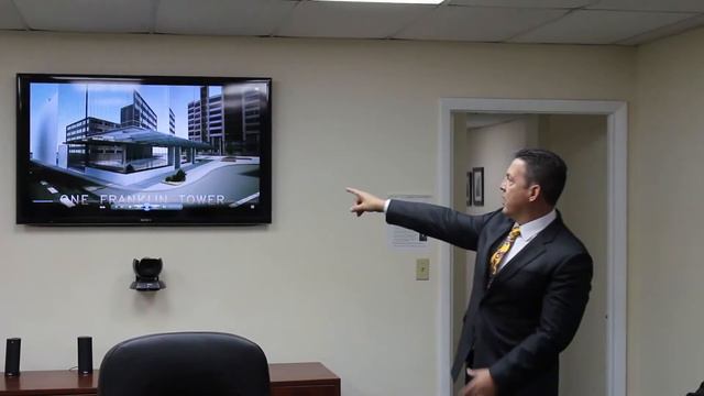 Mayor Hernandez and Congressman Diaz-Balart Visit Local Businesses смотреть онлайн