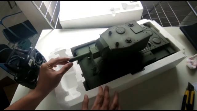 Unboxing NEW 7.0 Heng Long KV2 1/16 RC TANK смотреть онлайн