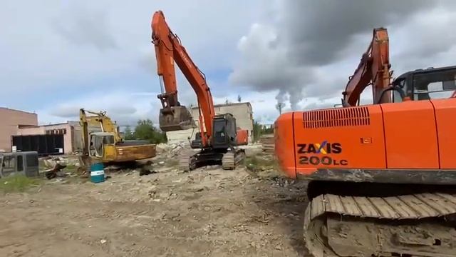 Ремонт утопленного экскаватора 5g Hitachi смотреть онлайн