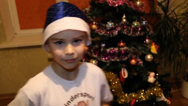 Наряжаем Ёлочку под Новый Год | Самая красивая домашняя елка | Лучшие игрушки и украшения для Елки смотреть онлайн