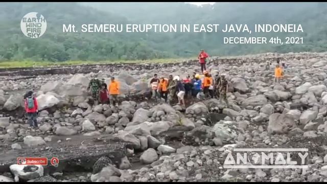 Update: Java island's Semeru volcano eruption on Dec 4th, 2021 смотреть онлайн