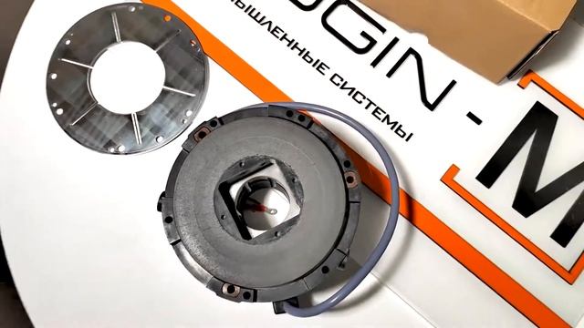 Муфта электромагнитная BINDER 73431 16H00 -VAR0005 -230/400VAC -75Nm -1/0,58A Арт: KE9343116Q000764 смотреть онлайн