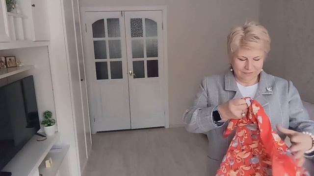 Костюм на весну. Творческие практики. Лонгслив ссылка под видео.