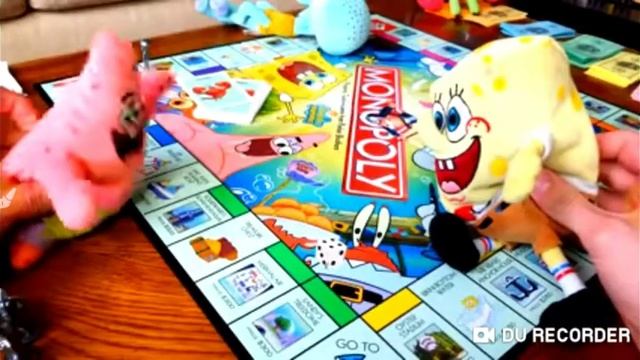 Reacting to SpongeBob SquarePants Monopoly board game requested by a friend смотреть онлайн