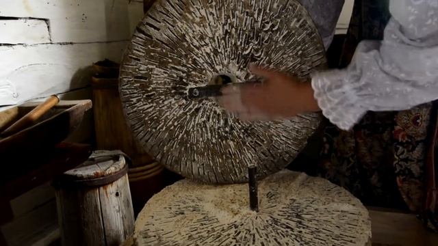 "Старина Сибирская". Вручную крупу рушить... смотреть онлайн
