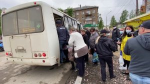 В Сыктывкаре пассажиров автобусов проверяют на наличие масок
