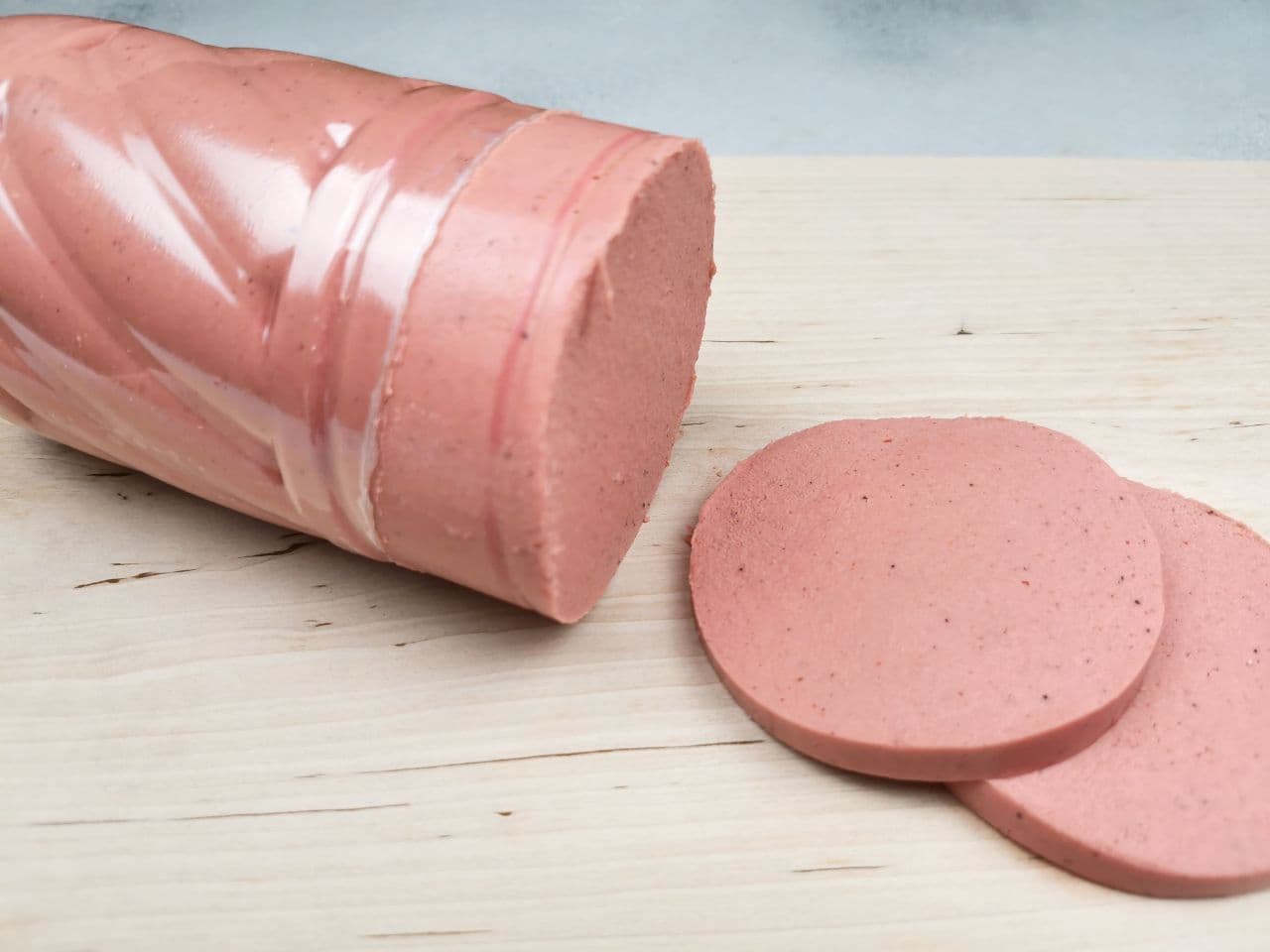 Простой рецепт домашней колбасы в бутылке. Легкий и вкусный рецепт.