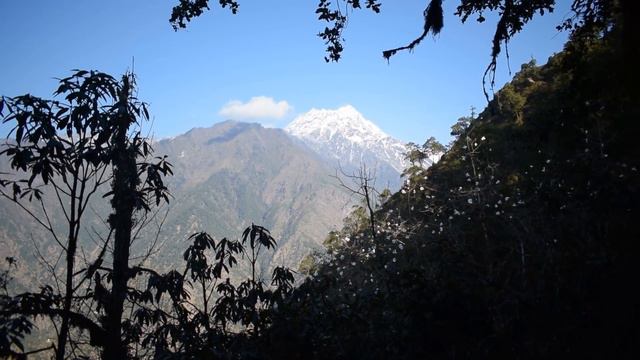 К Базовому Лагерю Эвереста, Часть 2 - Трек из Джири в Намче смотреть онлайн