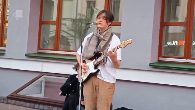 01.05.2022 Brest Belarus ... Уличные музыканты... Walks with Victoria ПОДПИСЫВАЙТЕСЬ НА МОЙ ЮТУБ смотреть онлайн