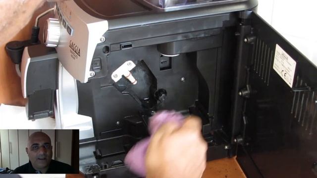 GAGGIA NAVIGLIO e Naviglio Deluxe - Come fare la PULIZIA del gruppo caffè смотреть онлайн