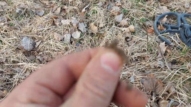 В поиске клада! Продолжаем поиск С металлоискателем в старом саду! смотреть онлайн