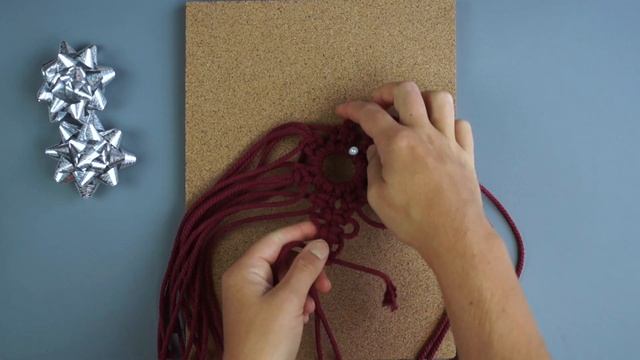 12 Days of Christmas! Day 4: Large Macrame Snowflake Ornament/Decoration смотреть онлайн