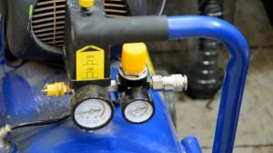 Компрессор масляный CMI 50 л (LUX-TOOLS), Замена Масла, первый пуск. Полёт нормальный.