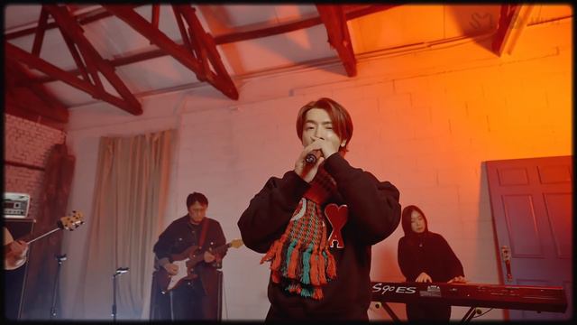 DONGHAE 동해 'HARMONY' Live Clip смотреть онлайн