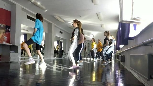 VLOG: танцы на каблуках|тренировки/День со мной смотреть онлайн