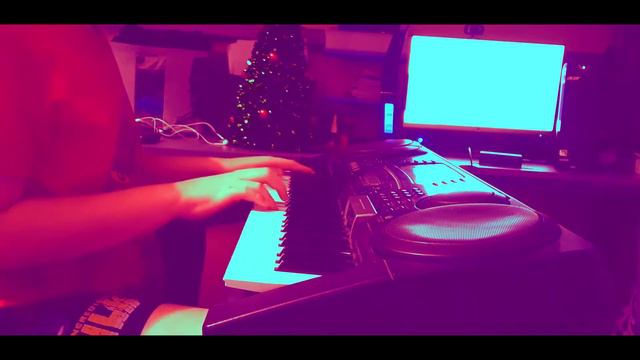 We Wish You A Merry Christmas on Casio CTK-731 смотреть онлайн