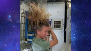 Как космонавты моют голову в космосе?