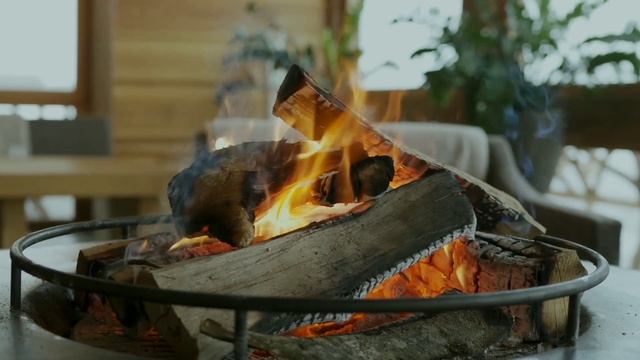 Огонь . Для медитации . для снятие стресса. Для сна / треск костра смотреть онлайн