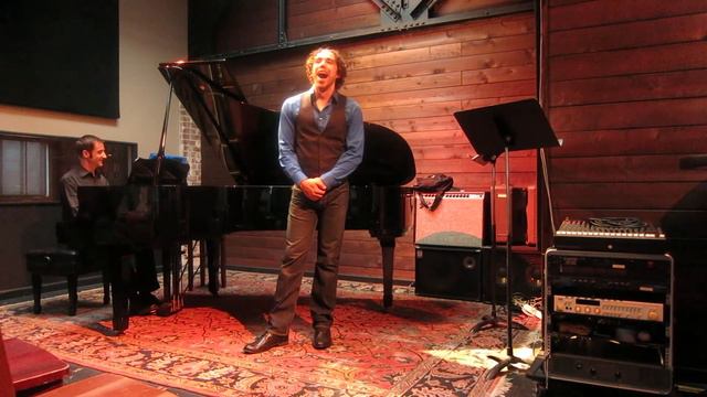Aaron Sørensen sings Gershwin's "Nice work if you can get it" смотреть онлайн