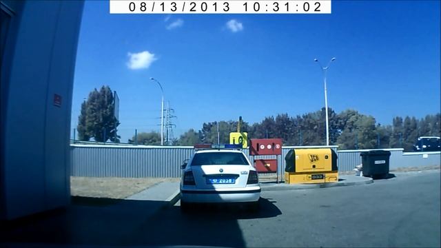 ГАИ уходят от погони под КИРПИЧ смотреть онлайн